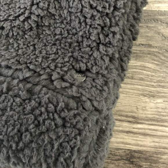 SOLD * NEW! RIPZONE Sherpa Pullover - Picture 6 of 9